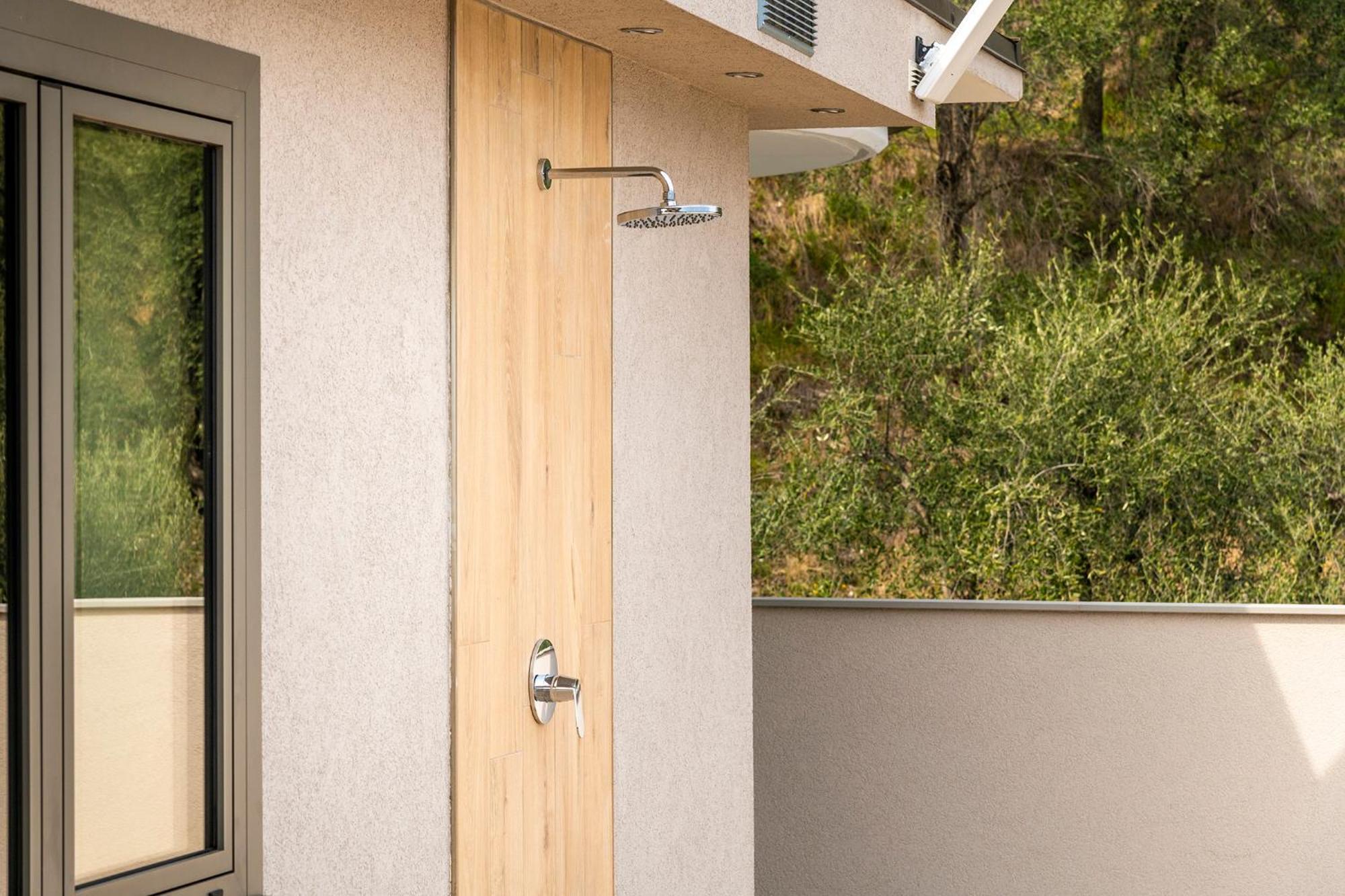 Evo Suites Apartments Limone sul Garda Quarto foto